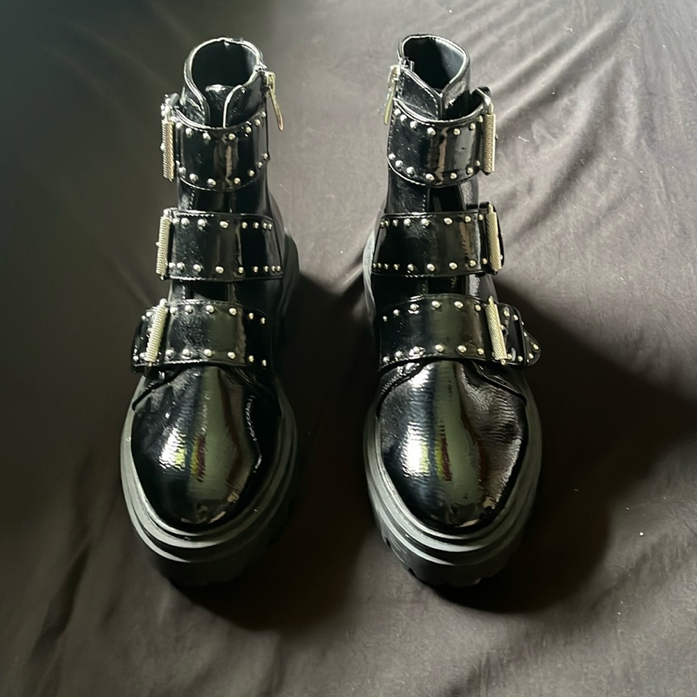 Steven New York Woman’s Black Ankle Boots